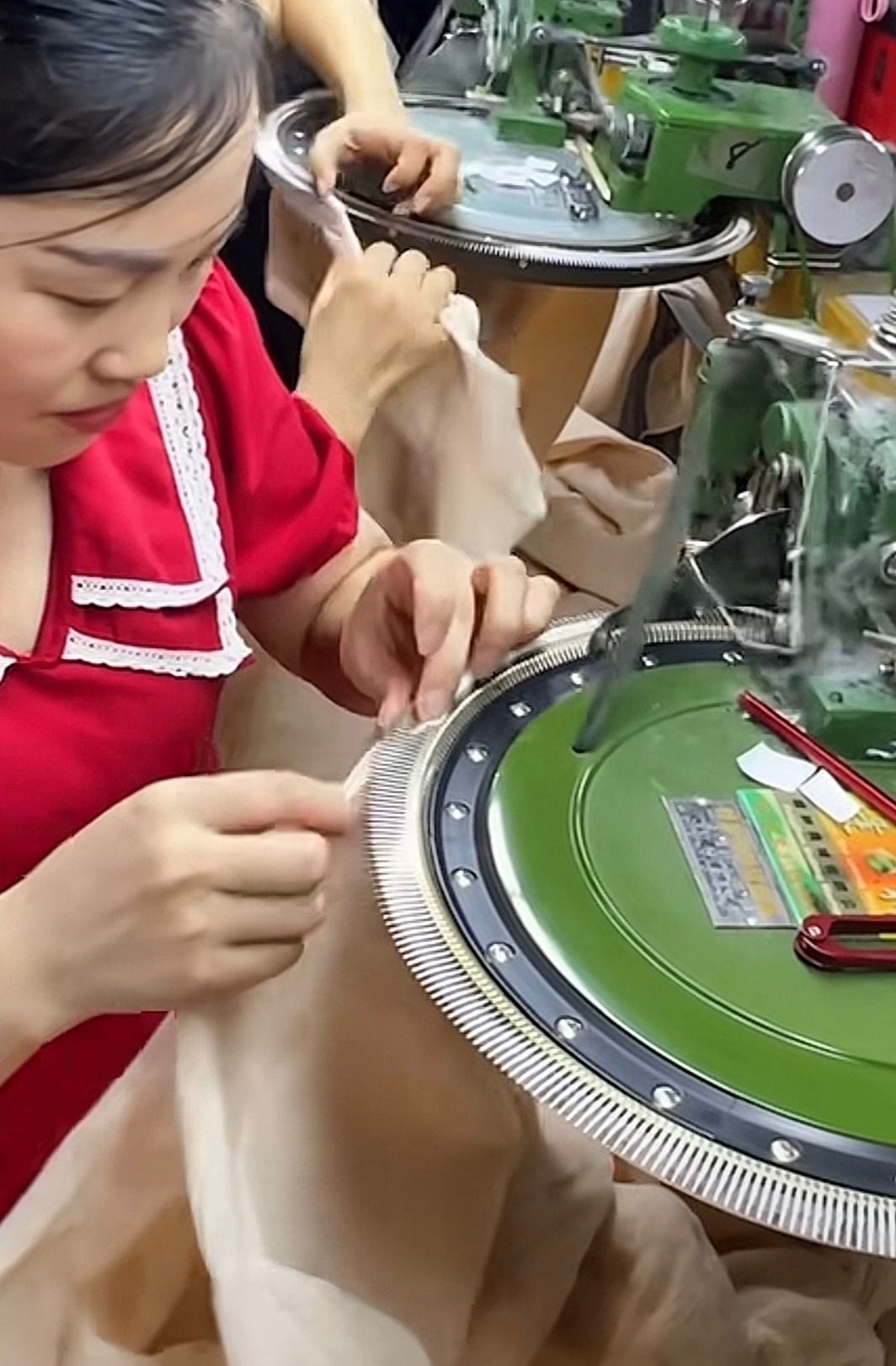 套口缝合工艺特写